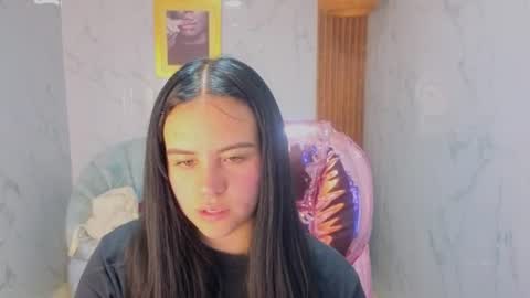 Sara  online show from July 28, 12:59 pm