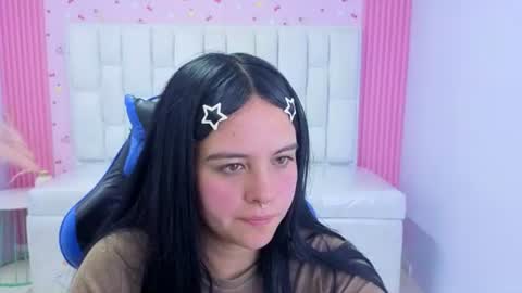 Sara  online show from July 3, 8:35 pm