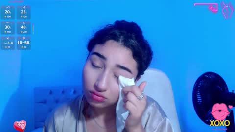 Snapshot of sasha_17_ chatting on October 16, 12:43 am Sofia online show from October 16, 12:43 am