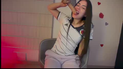 sasha_jonne online show from June 24, 4:19 am