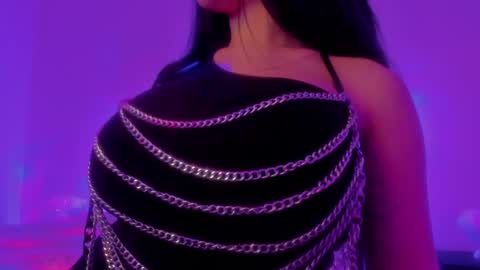   Sasha   online show from December 19, 7:07 am