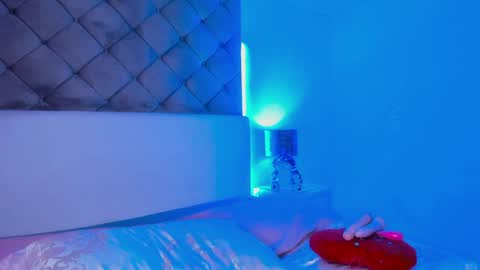 selene  online show from February 1, 7:13 pm