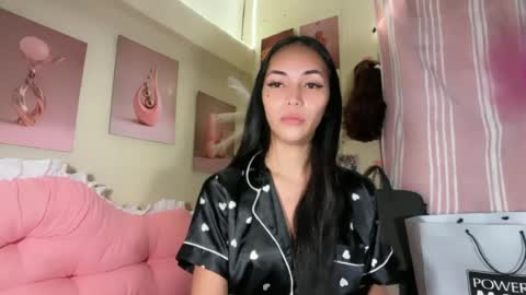 Sashi online show from August 1, 7:04 pm