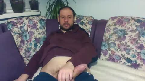 Snapshot of sasko877 chatting on February 15, 12:26 am sasko877 online show from February 15, 12:26 am