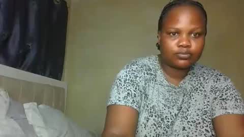 sassie_bee online show from November 16, 9:06 pm