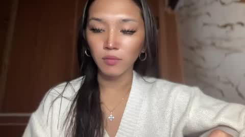 Sassygirl online show from May 9, 1:11 am