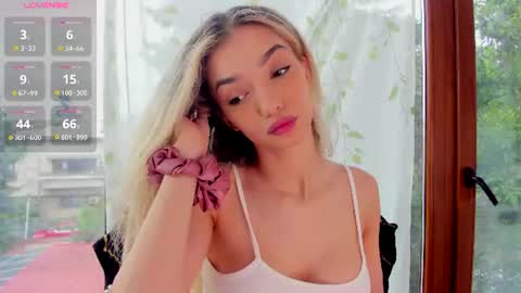 sassyt33n online show from June 23, 8:55 am