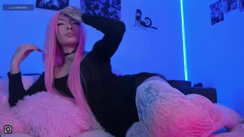    im expecting 300 thumbs up on my altar online show from November 15, 1:40 am