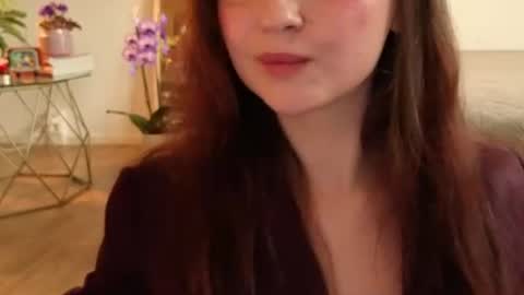 Lori online show from June 14, 6:21 pm