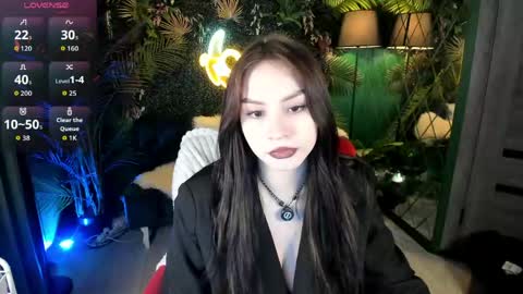   online show from June 2, 3:25 pm