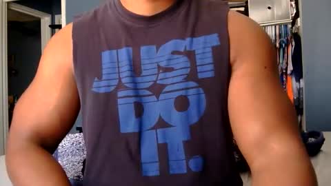 satisfaction01 online show from March 30, 3:01 pm