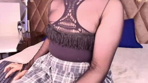 Saturningsweets online show from May 2, 2:45 pm