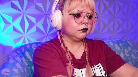 Gina George online show from May 1, 11:54 pm