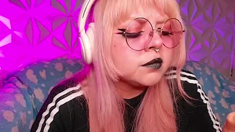 Gina George online show from April 28, 2:27 am