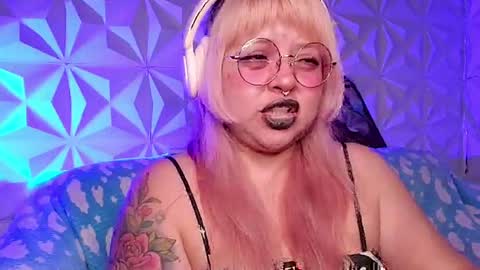 Gina George online show from April 30, 12:04 am