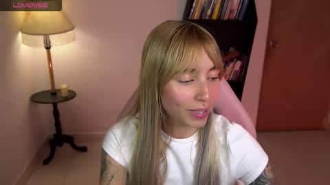 I AM JENN  online show from February 22, 2:37 am