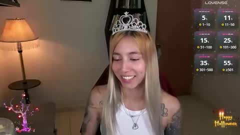 I AM JENN  online show from October 31, 2:23 am