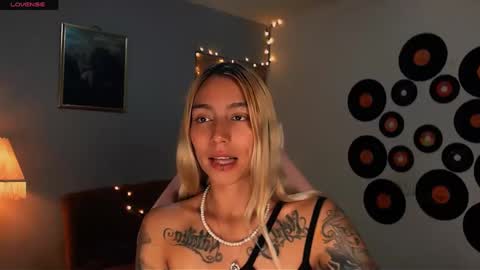 Snapshot of saucy_jenn1 chatting on February 28, 2:42 am I AM JENN  online show from February 28, 2:42 am