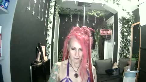 SaucySky online show from June 10, 9:02 pm