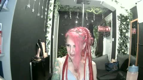 SaucySky online show from June 15, 8:56 pm