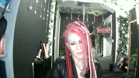 SaucySky online show from April 24, 10:56 pm