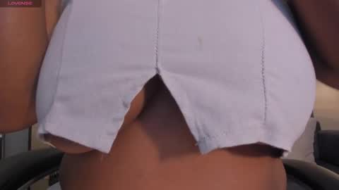 S a v a n n a h  online show from January 12, 12:45 pm