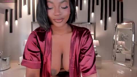 S a v a n n a h  online show from August 2, 1:35 pm