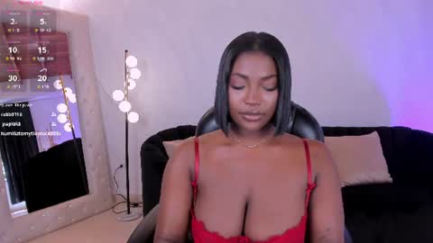S a v a n n a h  online show from July 17, 3:36 pm