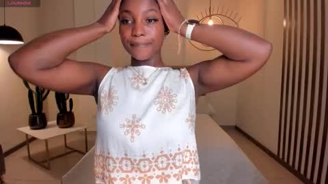 S a v a n n a h  online show from November 16, 1:13 pm