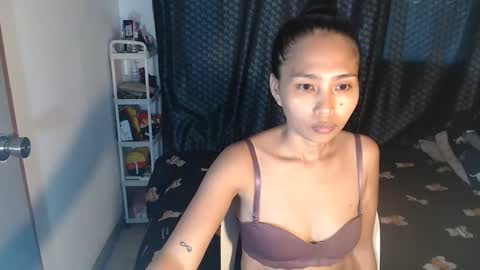 sazzy_lady online show from May 1, 2:38 am
