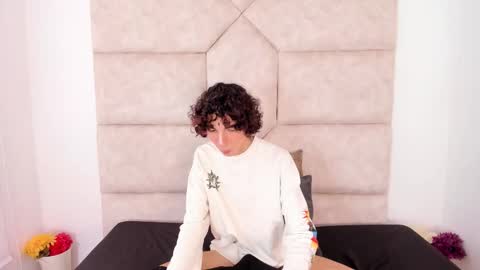 Snapshot of scaarlett_22 chatting on October 10, 7:19 pm scaarlett_22 online show from October 10, 7:19 pm