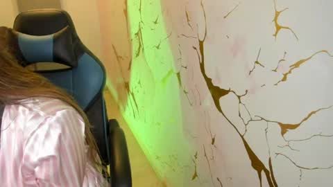 scarbadgirl_ online show from April 24, 4:03 am