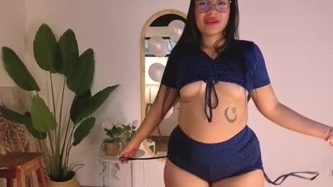 scarlet__15 online show from February 21, 12:30 pm