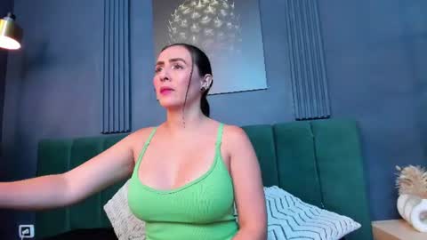 Scarlet Edwars online show from July 23, 5:43 pm