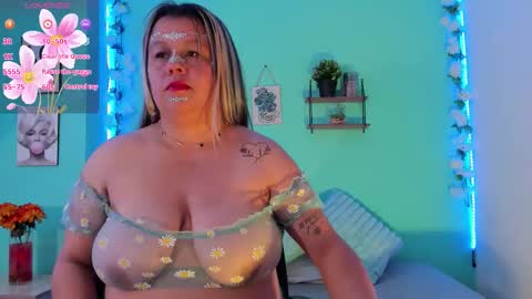 Scarlet  online show from October 13, 3:14 pm