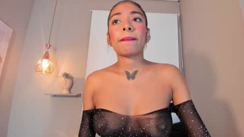 scarlet_vixen_ online show from July 1, 4:04 pm
