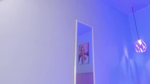 Scarlet  online show from March 11, 5:54 am