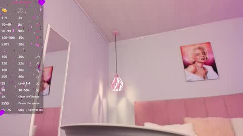 Scarlet  online show from March 11, 5:24 am