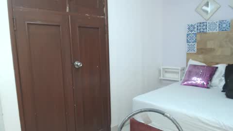 scarlet  online show from October 10, 10:43 am