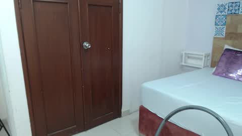 scarlet  online show from October 9, 10:32 am