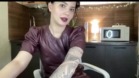 scarletpetal online show from March 11, 1:47 pm