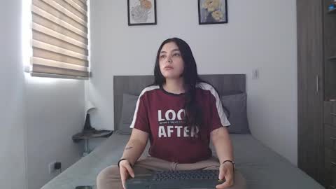 Scarlett Brown online show from May 27, 2:25 pm