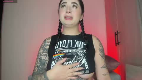 SCARLETT COLLINS online show from May 11, 12:01 pm