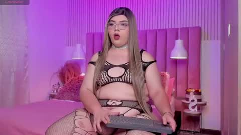 Scarlett  online show from July 2, 11:37 am