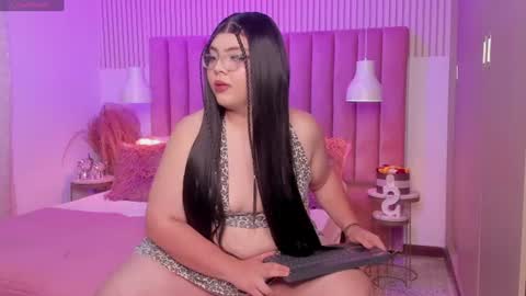 Scarlett  online show from July 15, 11:59 am