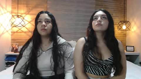 Scarlett and Jazmin online show from December 4, 7:52 am