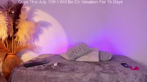 scarlet  online show from July 7, 11:36 am
