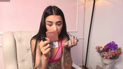 Lauren Scarlett online show from December 4, 2:05 pm