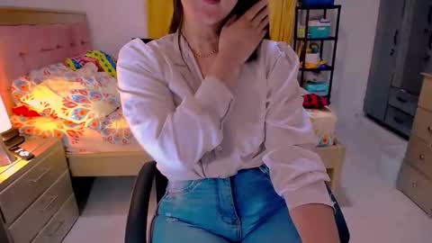 scarlet online show from April 12, 4:44 pm