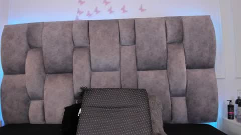 Scarlet  online show from March 4, 9:23 pm